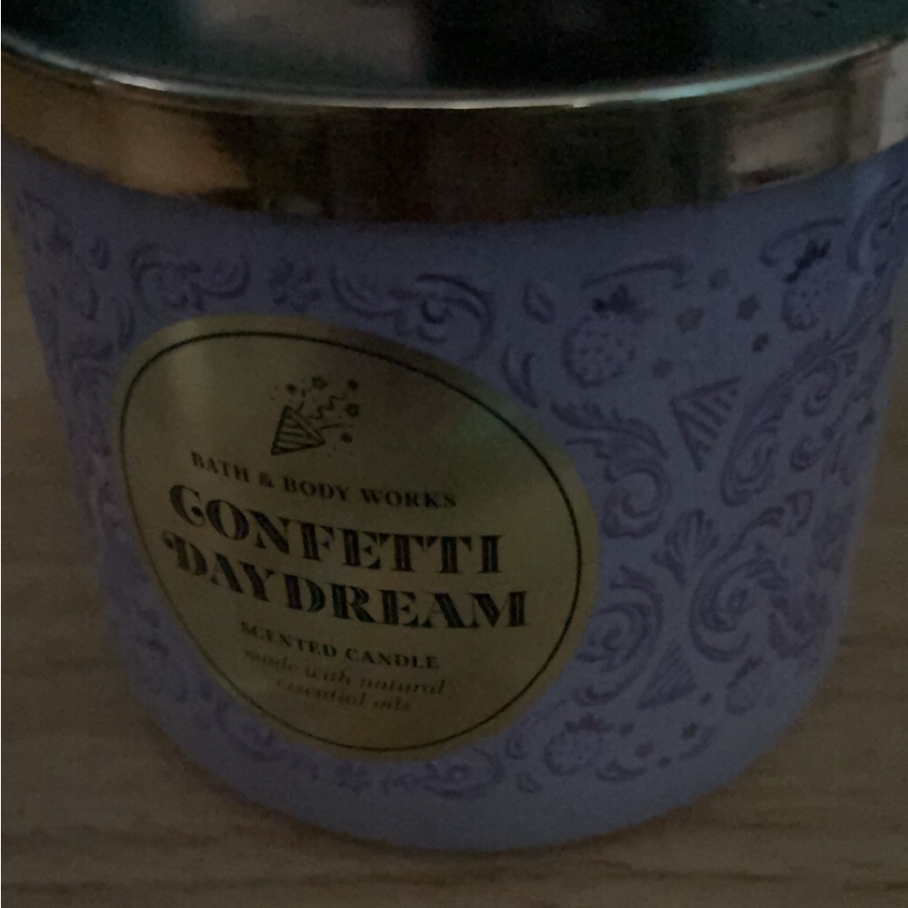 Bath & Body Works Confetti Daydream Candle - Lavender and Gold